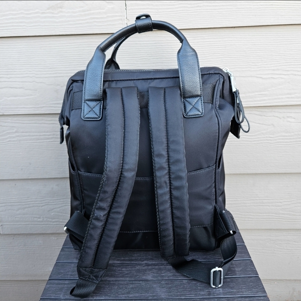 Baggallini Soho Backpack Black Laptop Purse Bag Carry On Travel Flight RFID EUC - Picture 5 of 16